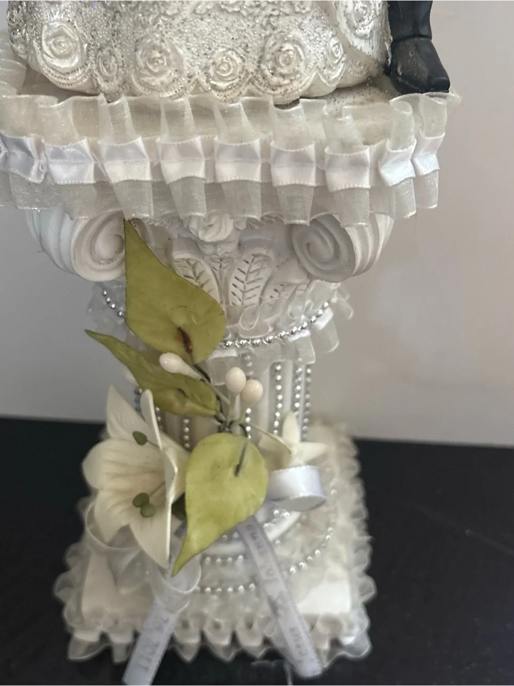 Elegant Ivory Bride & Groom Cake Topper – Classic Wedding Figurine 15 inch